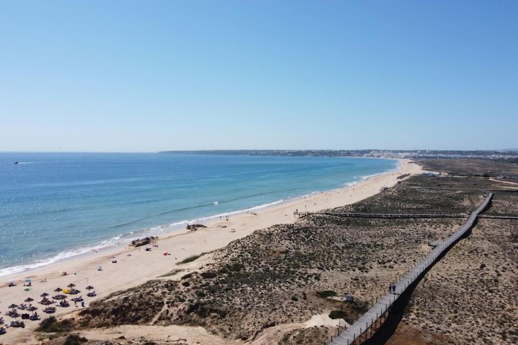 Charming Beachside Apartment- The Perfect Getaway! Albufeira Eksteriør bilde
