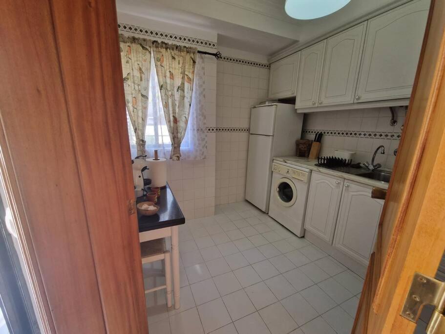 Charming Beachside Apartment- The Perfect Getaway! Albufeira Eksteriør bilde