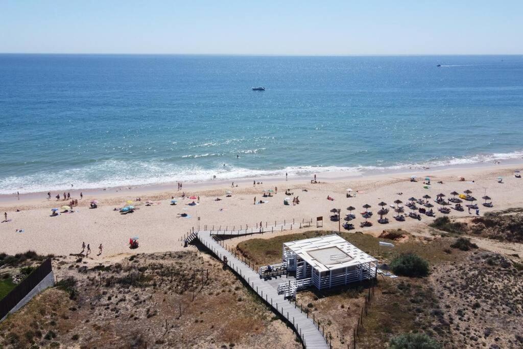 Charming Beachside Apartment- The Perfect Getaway! Albufeira Eksteriør bilde